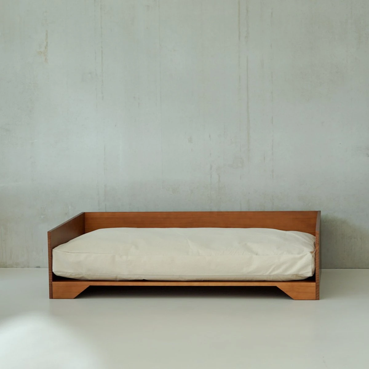 STUDIO ANIMAUX Hondenmand Met Katoenen Kussen (maat L) | 119 X 76,5 Cm | Hondenbed | Hondensofa | Hondenbank | Hout | Bruin 4 STUDIO ANIMAUX Hondenmand Met Katoenen Kussen (maat L) | 119 X 76,5 Cm | Hondenbed | Hondensofa | Hondenbank | Hout | Bruin - Afbeelding 2