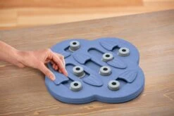 Nina Ottosson Dog Hide N Slide Composiet 33x33x5 Cm -Merkloos Winkel 1200x800 146