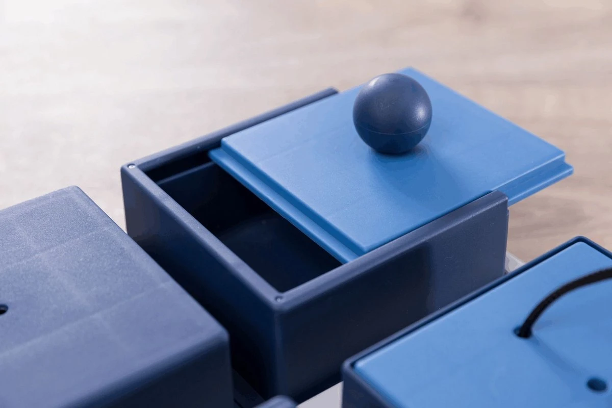 Trixie Dog Activity Poker Box 1 - 31X31 CM 15 Trixie Dog Activity Poker Box 1 - 31X31 CM - Afbeelding 13