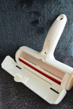 Huisdierhaar Verwijderaar - Huisdier Haar Verwijder Borstel – Pet Hair Remover – Pluizenborstel – Haren Verwijderen – Kleding Borstel & Roller – Katten & Honden - Haar Verwijderaar -Merkloos Winkel 799x1200